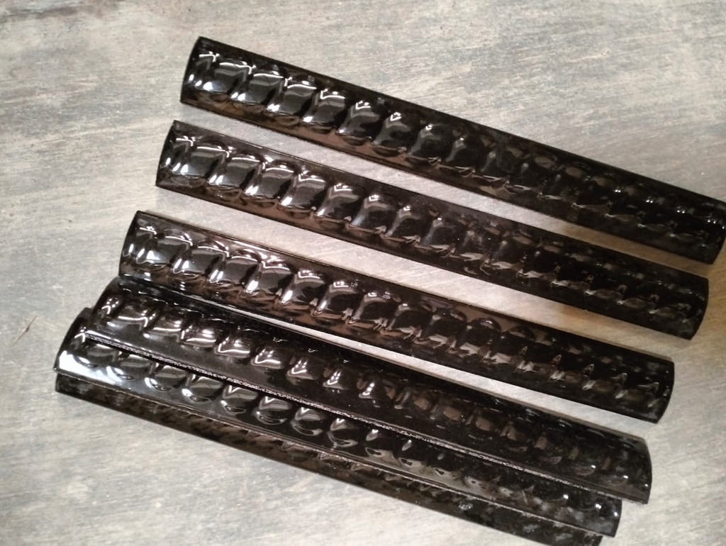 KUKU MACAN A 20 CM BLACK ULIR (AA)