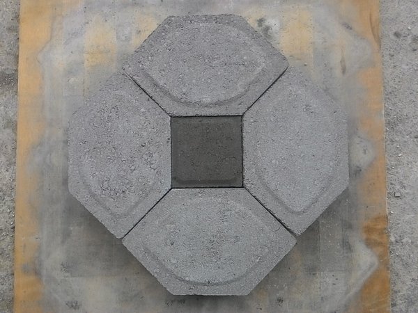 PAVING KAWUNG 6CM K300 (AA)