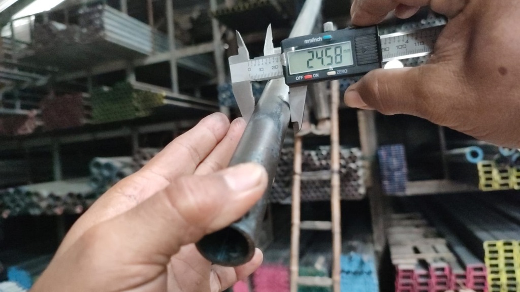 PIPA BESI HITAM 3/4 DIM X 2.00MM